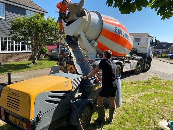 Liquid screed pump hire from JC Flow Screeds, the best liquid screed contractor specialist in Essex and Suffolk