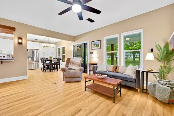 Engineered hardwood flooring in DFW living room by Floor Genius