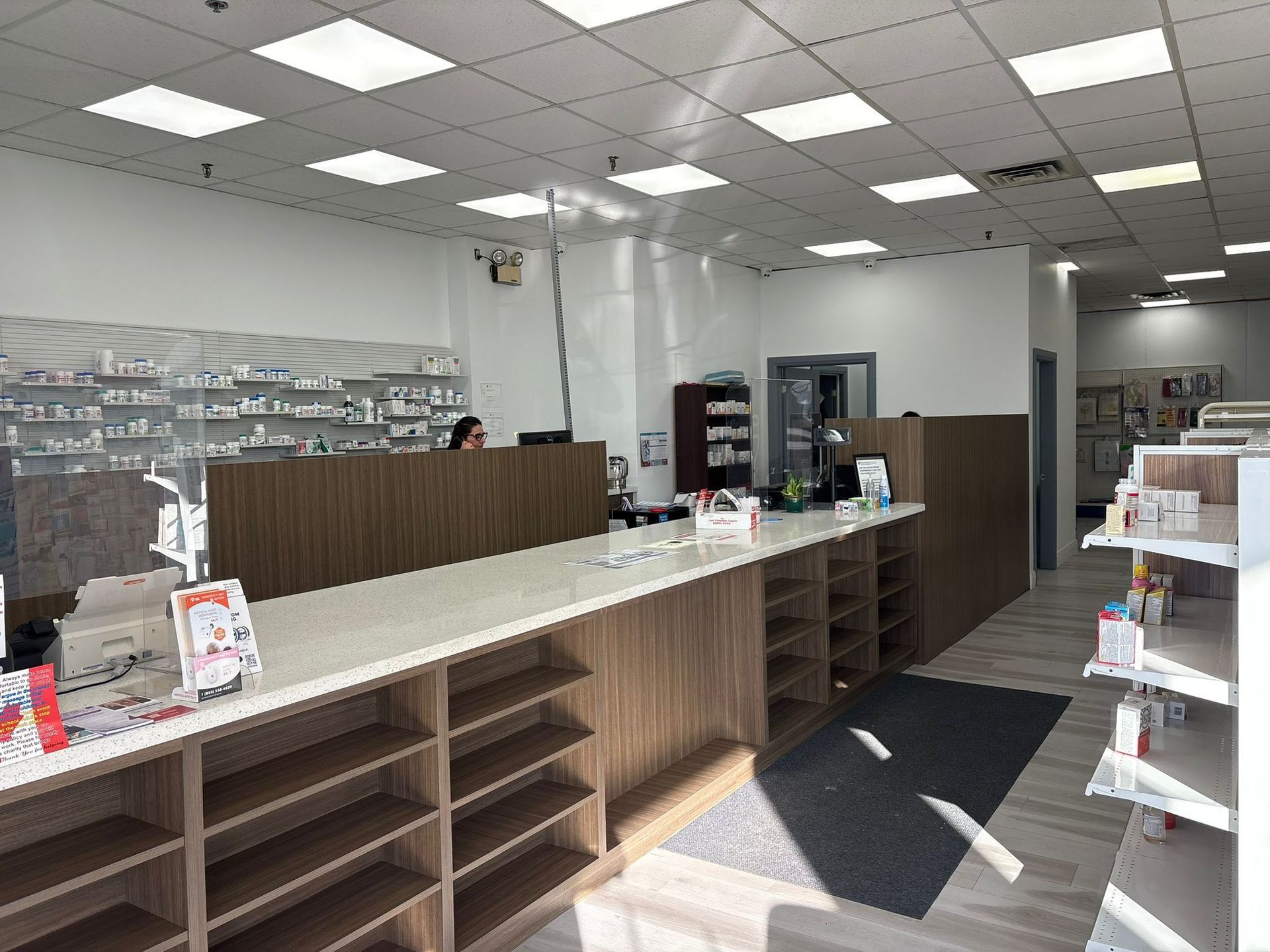 Quaker Hill Pharmacy, Newmarket, ON, Environment 2