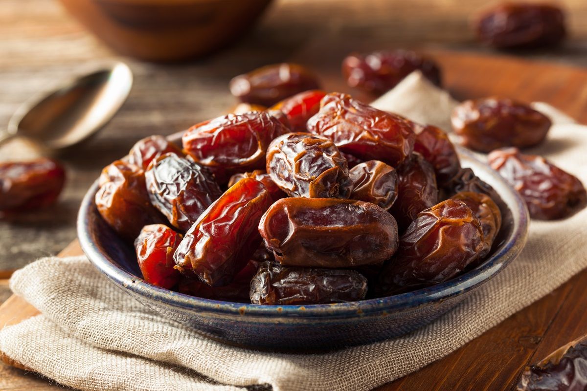 raw organic dates