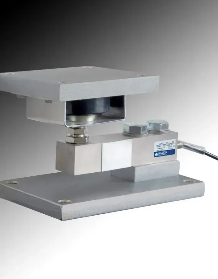 Bilancia industriale color argento con piattaforma rettangolare, cella di carico e base.