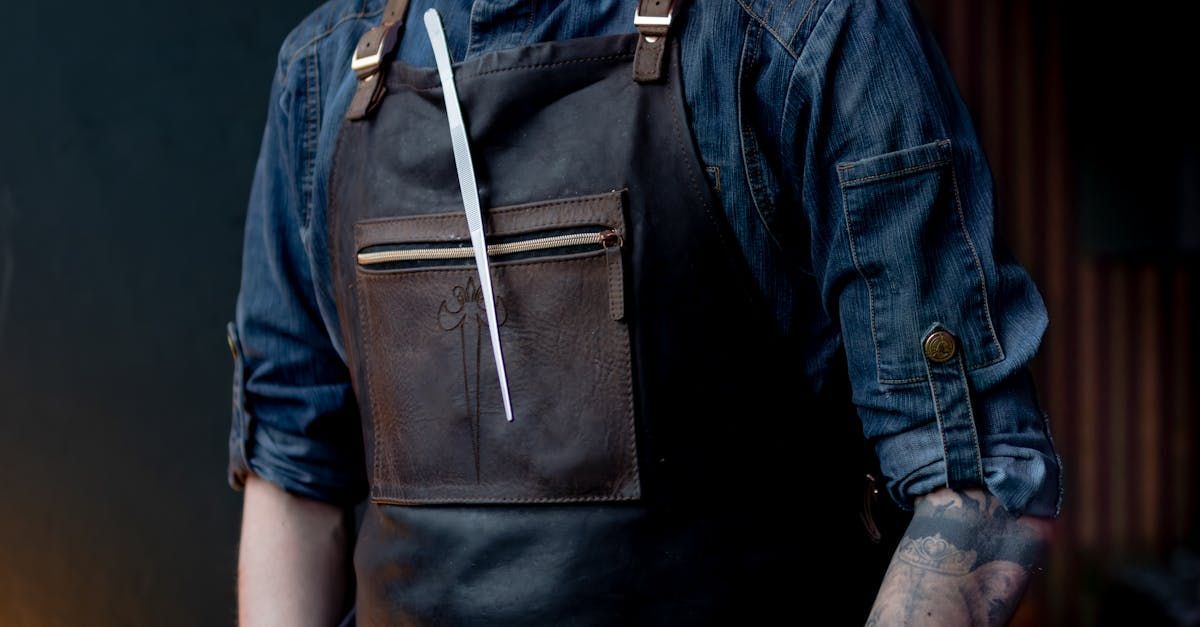 Man wearing apron with pocket