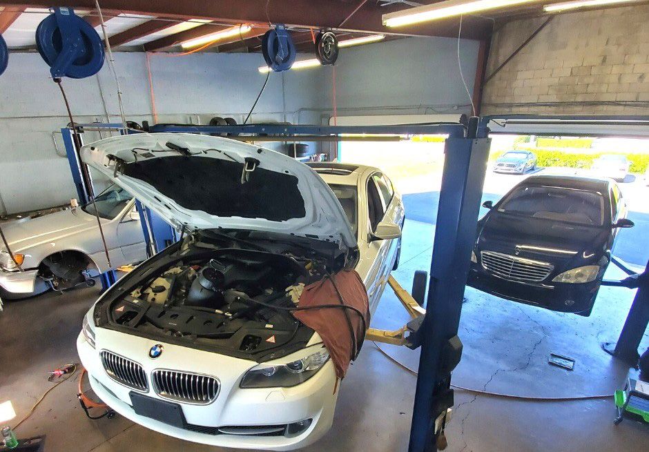 Luxury Auto Repair Naples, FL Pine Ridge Imports