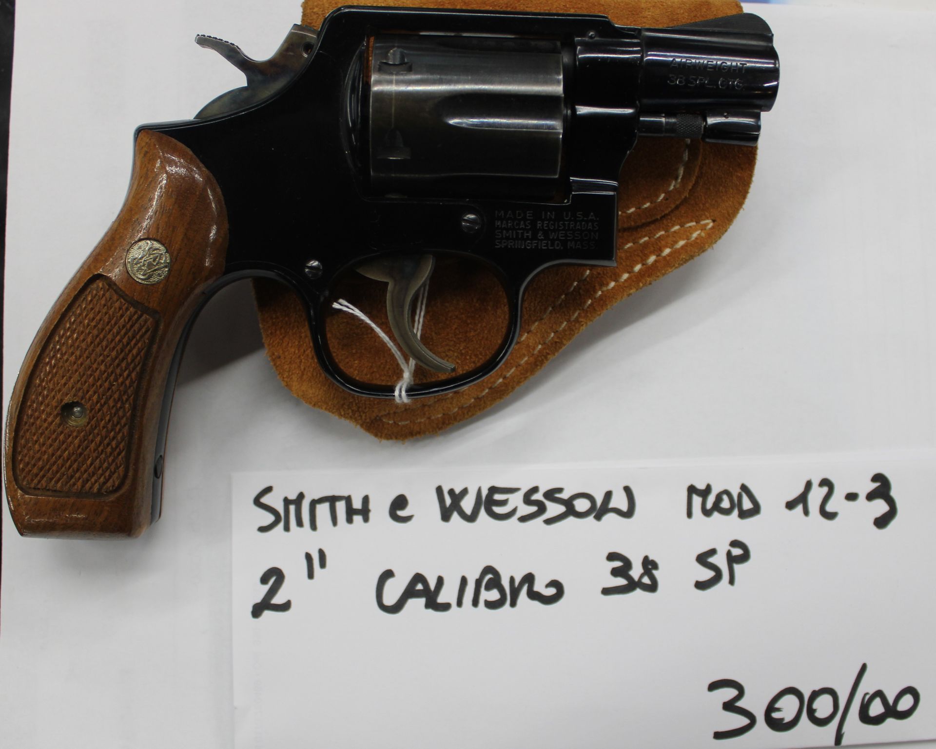 Rivoltella tamburo Smith & Wesson modello 12-3 con canna da 2