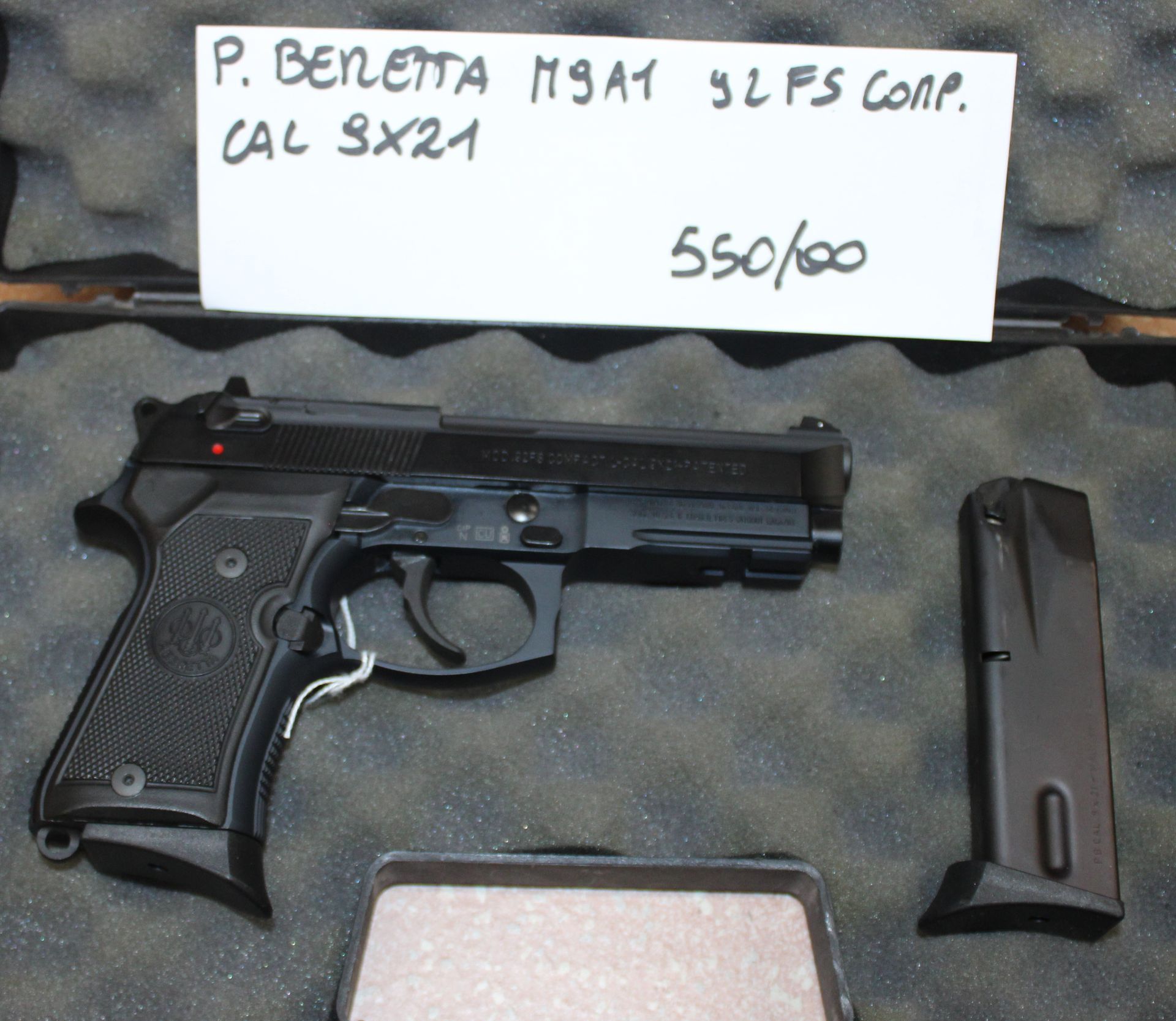 Pistola semiautomatica P.Beretta M9A1 92 FS Comp. calibro 9x21.
Prezo di 550,00€