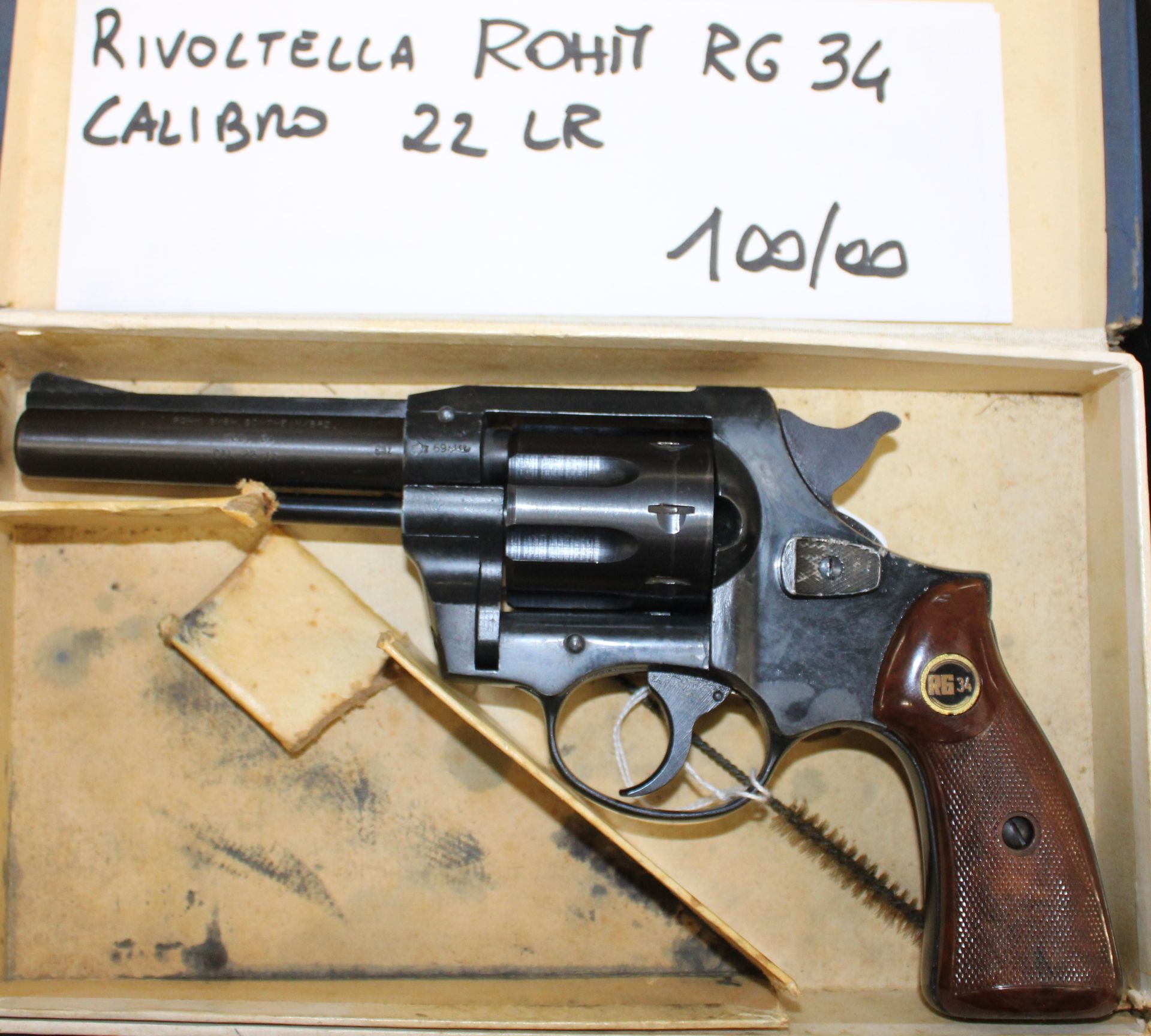 Rivoltella Rohm modello RG34 calibro 22 l.r..
Prezzo di 100,00€