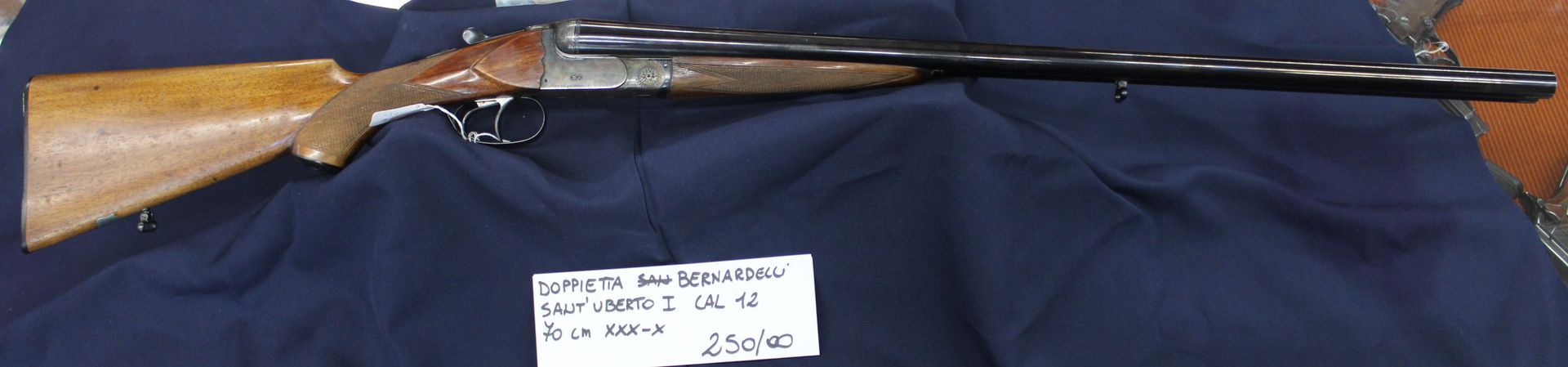 Fucile doppietta Bernardelli Sant'Uberto I calibro 12 con canne da 70 centimetri xxx-x.
Prezzo di 250,00€