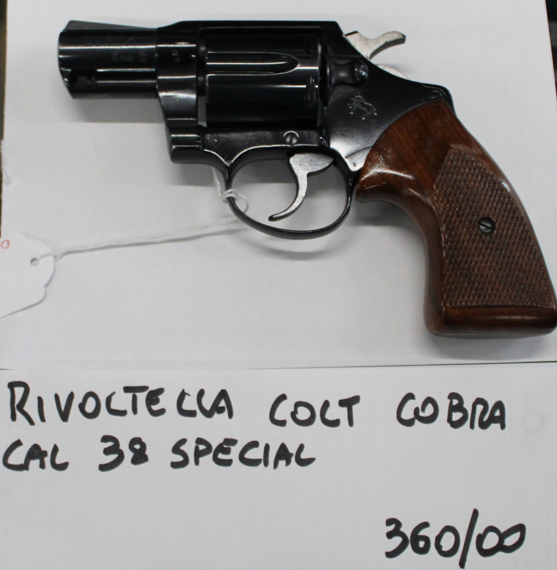 Rivoltella Colt modello Cobra calibro 38 special. 
Prezzo di 360,00€