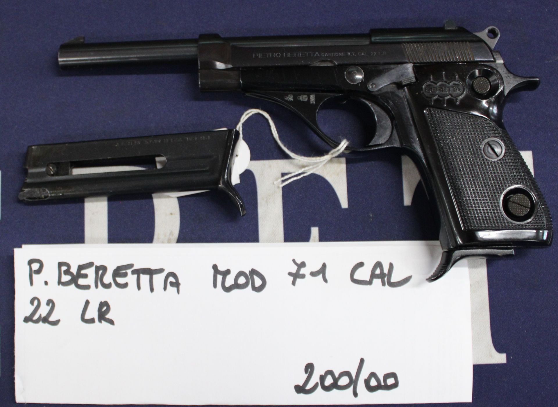 Pistola semiautomatica P.Beretta mod. 71 calibro 22 l.r.
Prezzo di 200,00€