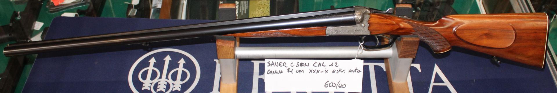 Doppietta Sauer & Son calibro 12 con canna da 71 centimetri xxx-x e strozzatori intercambiabili.
Prezzo di 600,00€