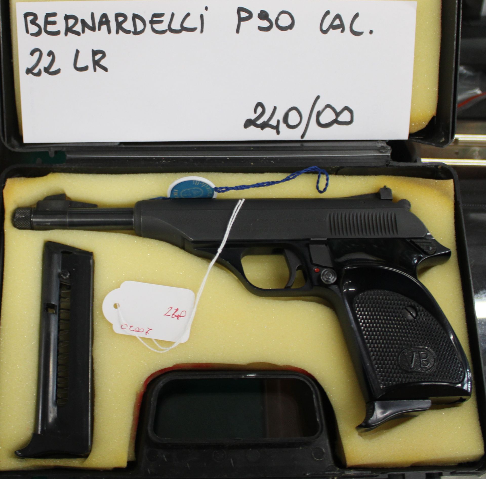 Pistola semiautomatica Bernardelli P90 calibro 22 l.r.
Prezzo di 240,00€