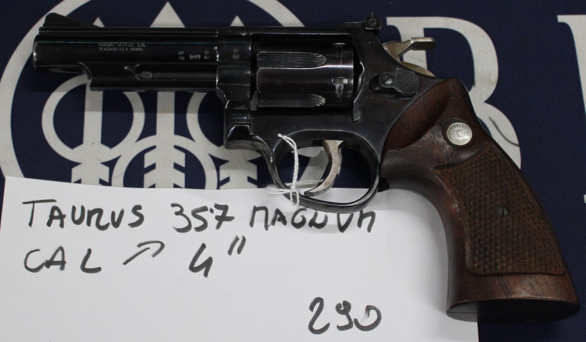 Rivoltella Taurus calibro 357 Magnum canna da 4