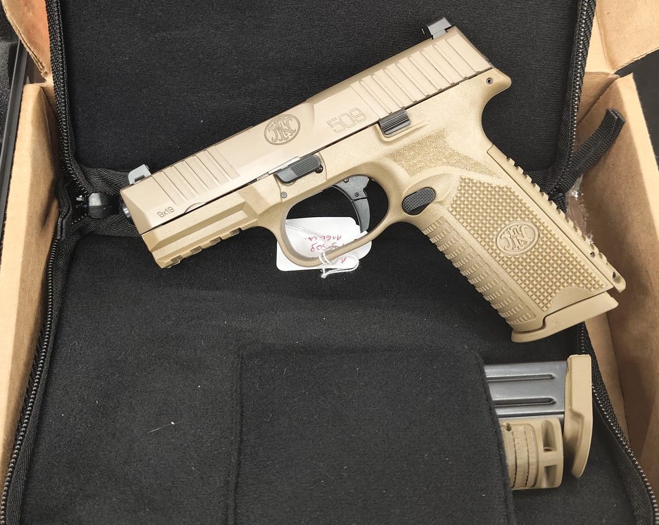 Pistola semiautomatica FN modello 509 calibro 9x19.
Prezzo di 550,00e