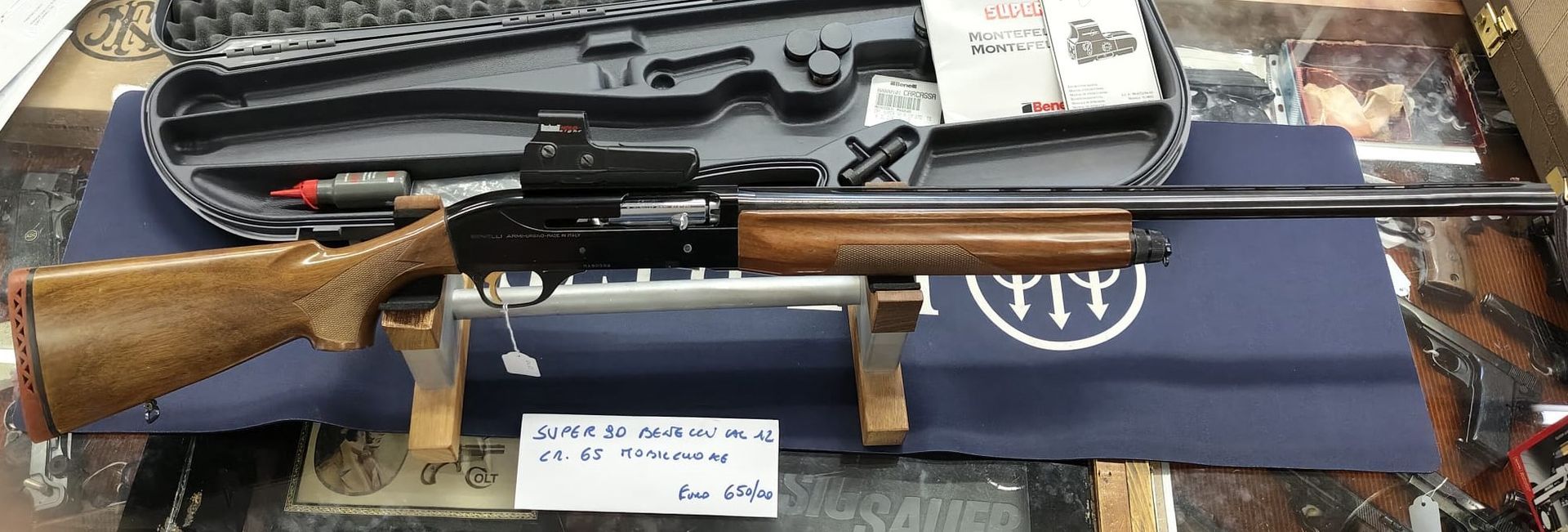 Fucile semiautomatico Benelli modello Super 90 calibro 12 con canna da 65 centimetri mobilchoke.
Prezzo di 650,00€