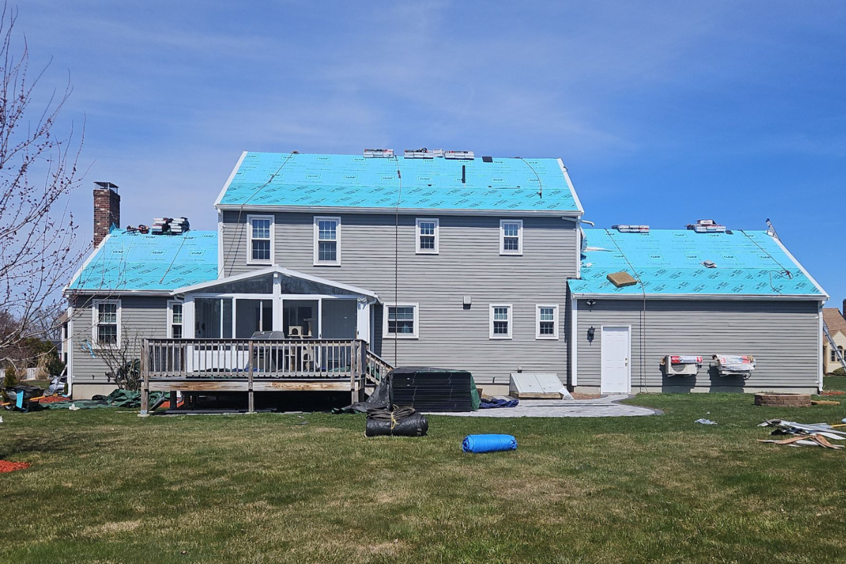 roofer working