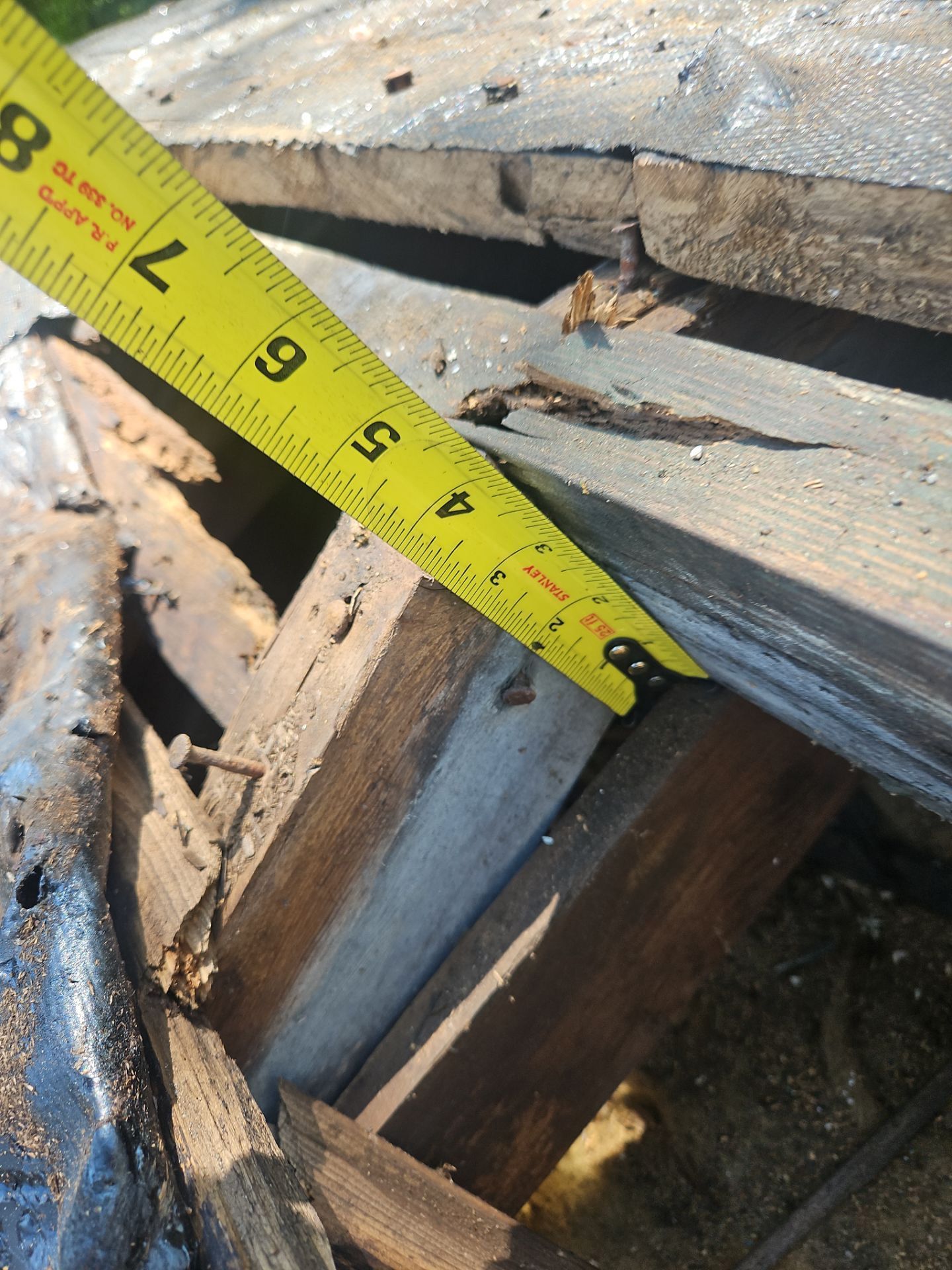 roofer working