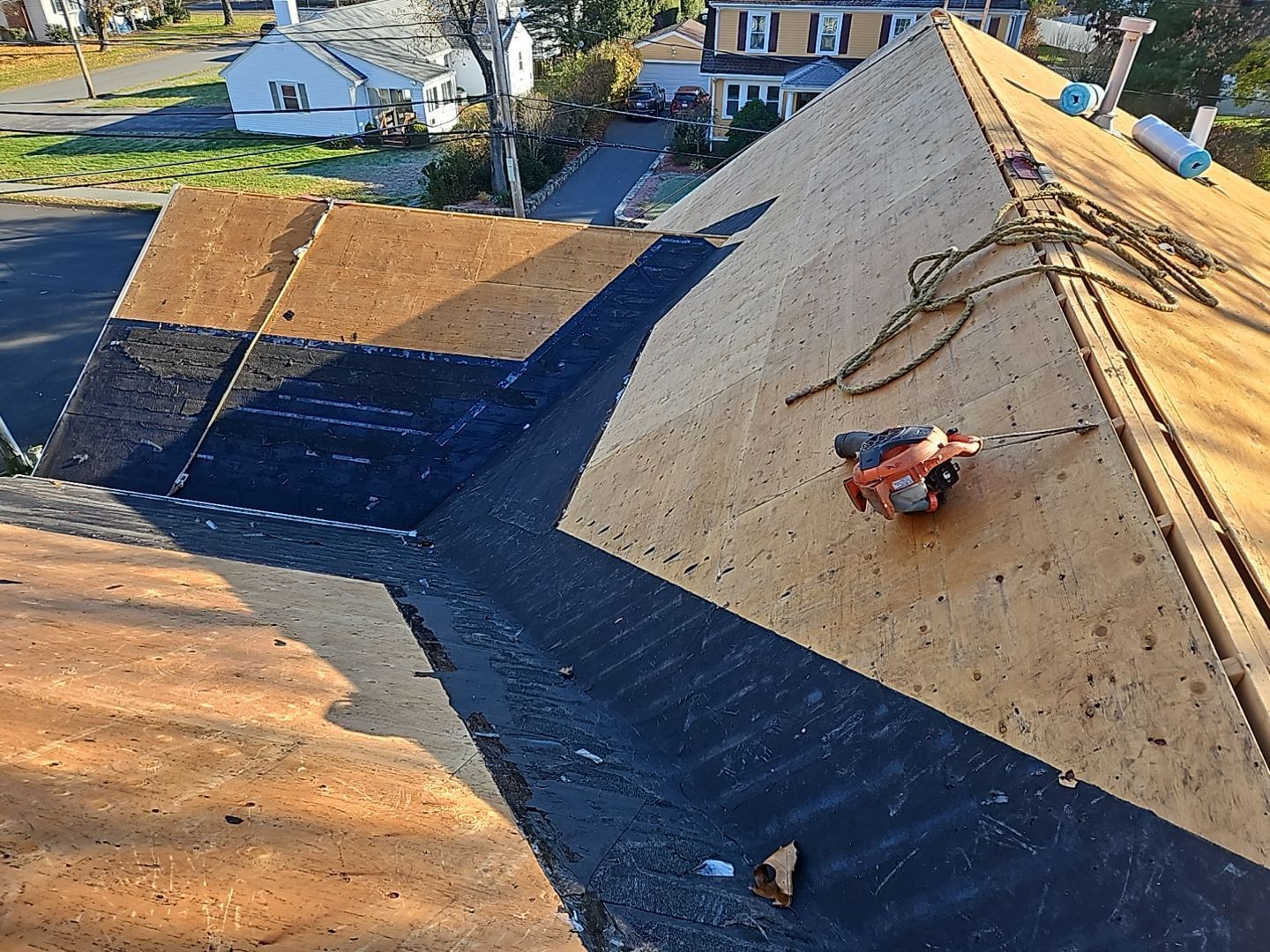 roofer working