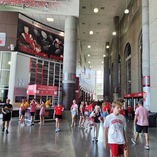 Fans walking in to Memorial Stadium