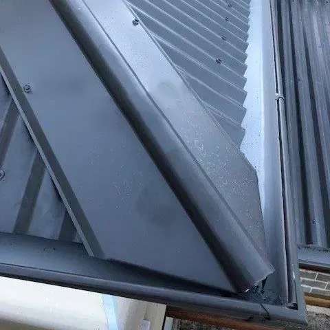 external corner hip end of metal roof