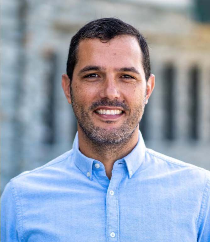 Enrique Robaina Headshot