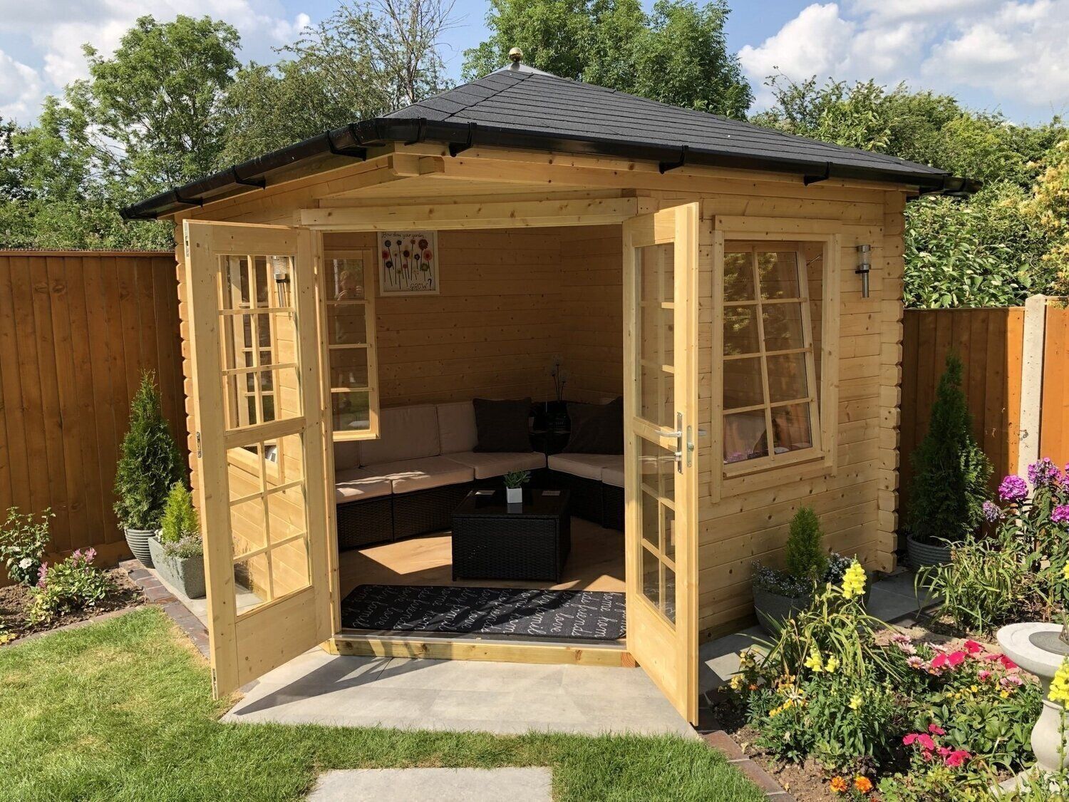 Victoria B Corner Cabin