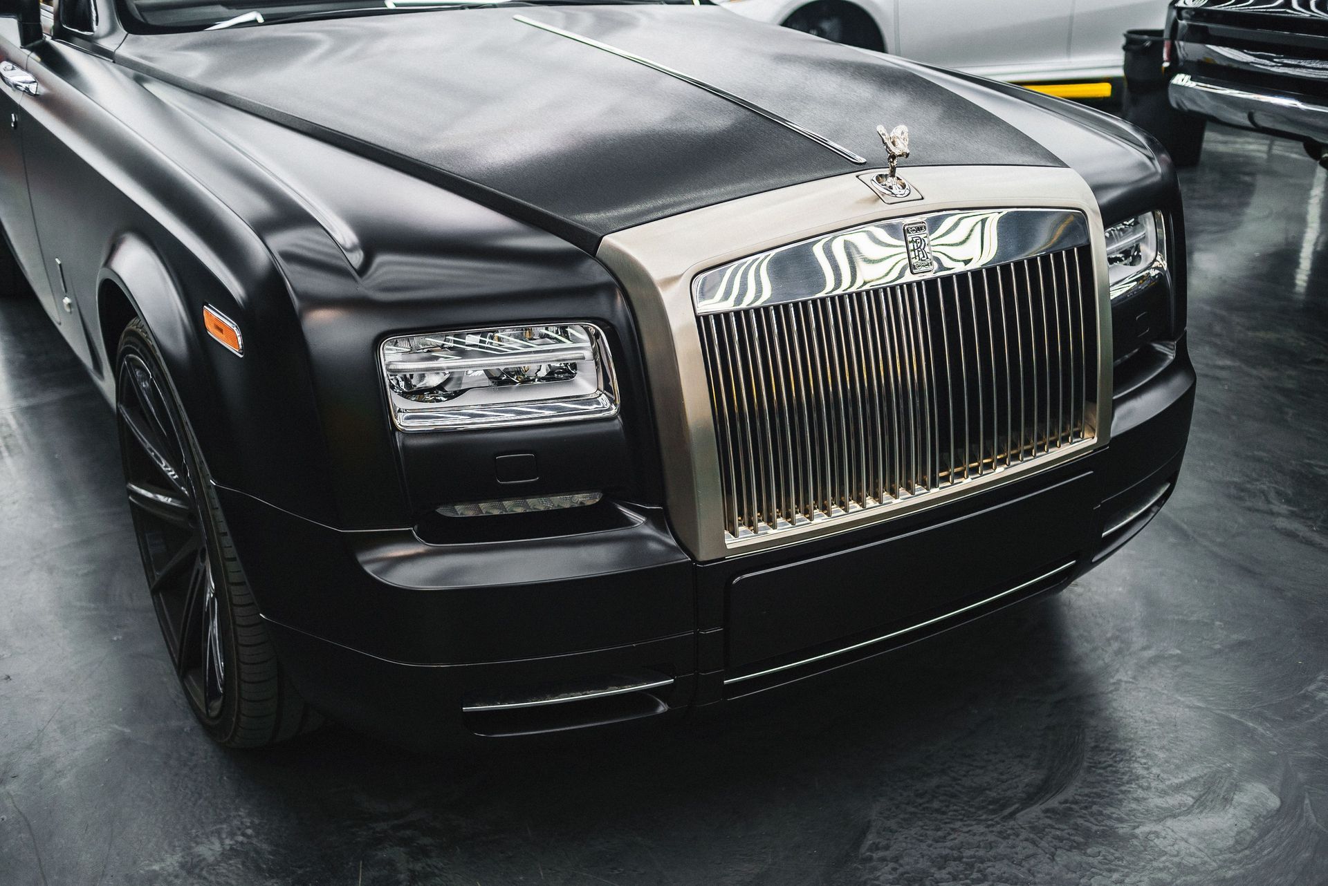 Luxury 3 Passengers