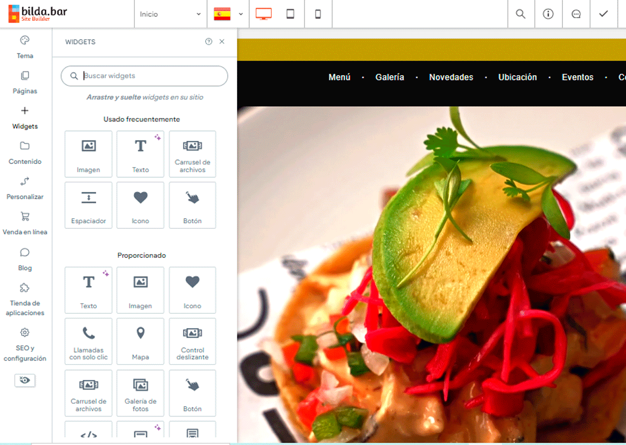 Un primer plano de un plato de comida en la pantalla de una computadora