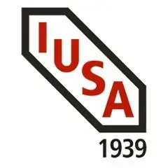 El logo de iusa es rojo y negro y fue creado en 1939.