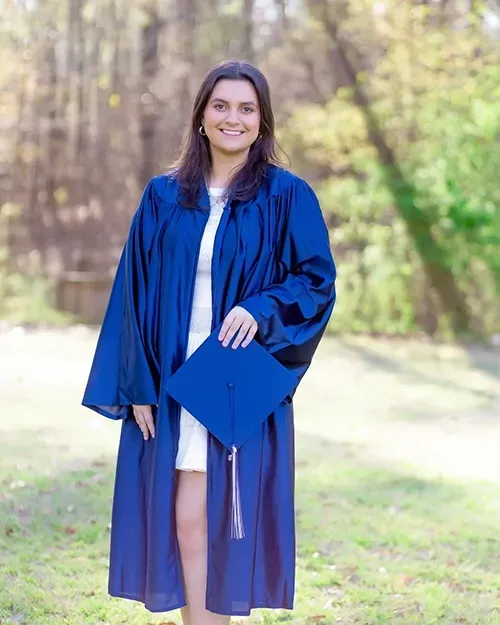 beautiful-gift-photography-graduate -photography-service-img