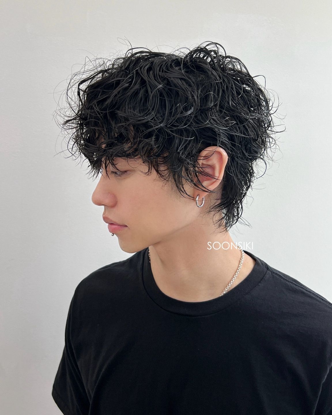 Korean curly perm by Soonsiki Moment Hongdae hair salon in Seoul