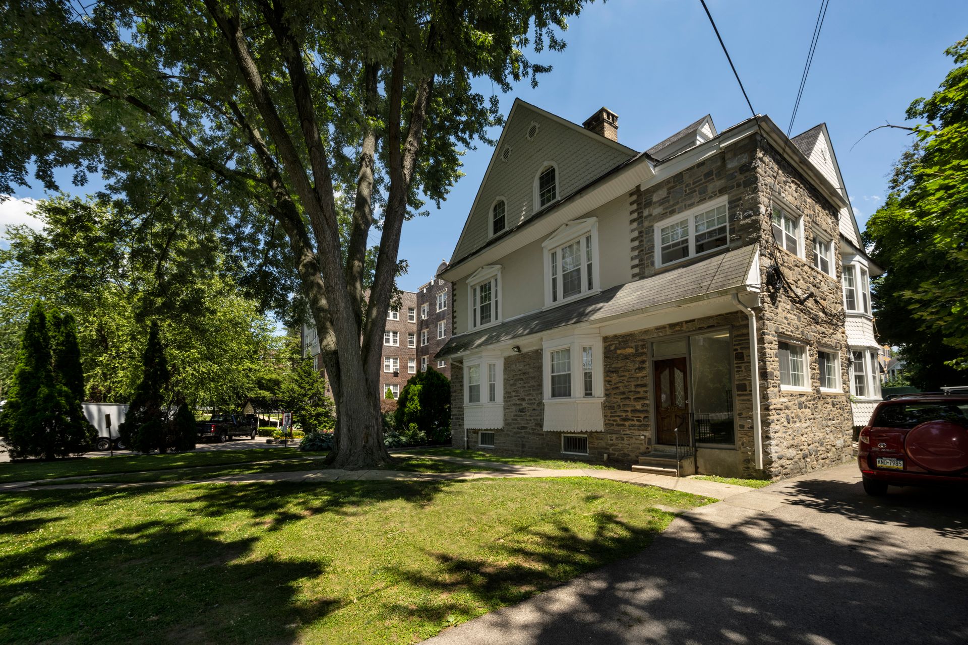 Upsal Gardens Northwest Philadelphia Apartments
