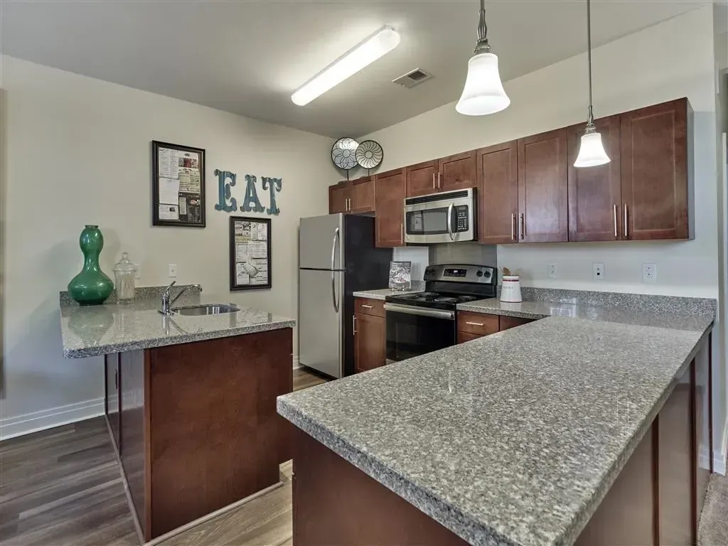 kitchen photo alternate angle