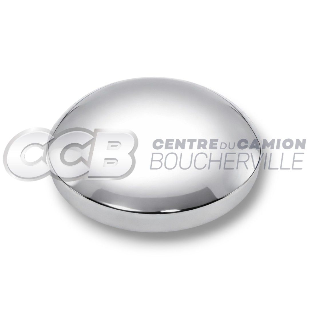 Un enjoliveur ou un cache-roue chromé lisse et poli, centré sur un fond blanc avec le logo de l'entreprise en surimpression.