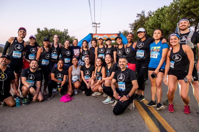 Large team at the Ventura Marathon