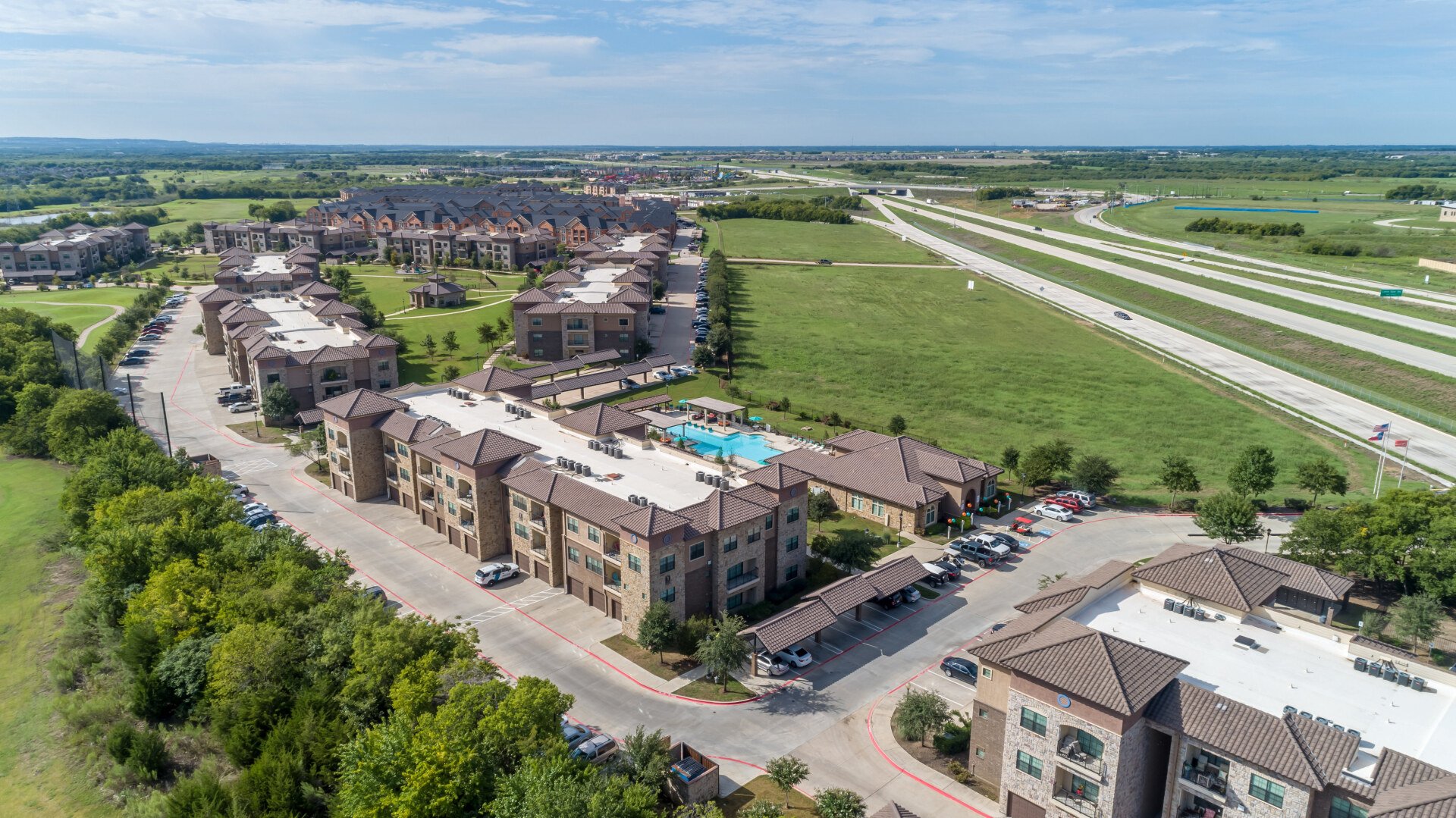 Evolv Apartments in Mansfield, TX