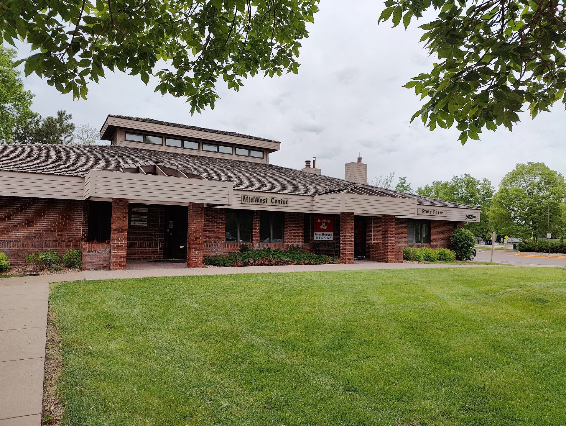 House | St. Louis Park, MN | Crossroads Business Services