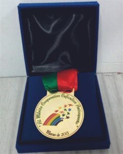 Fabricamos y comercializamos todo tipo de Medallas. Avisos acrílicos, avisos de madera, avisos de acero