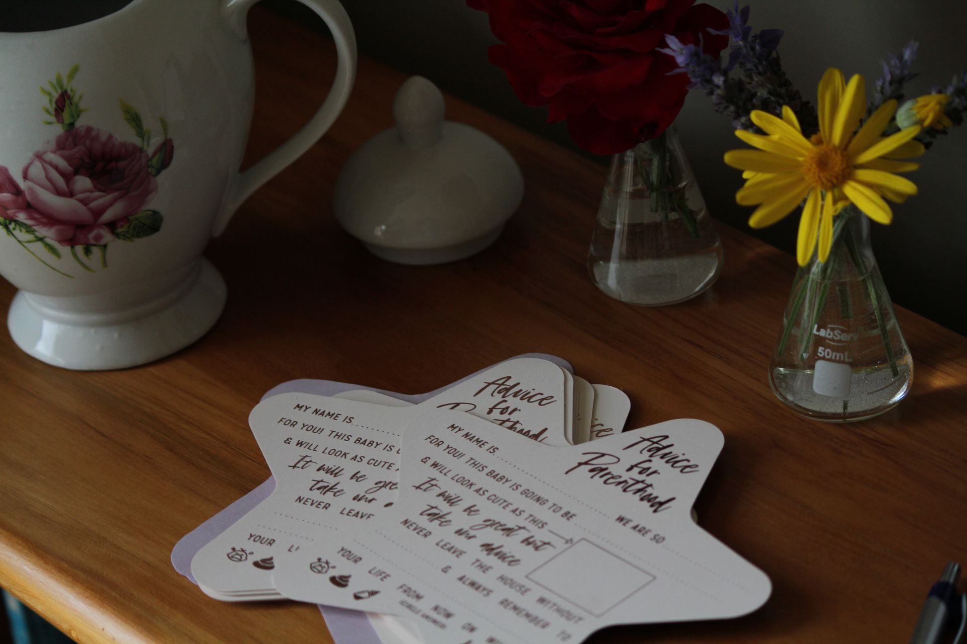 A star shaped piece of paper that says marie on it