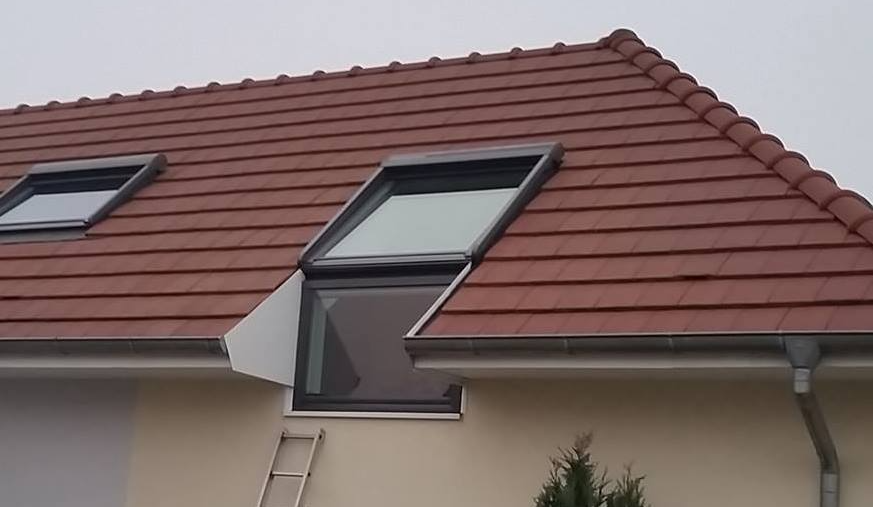pose de Velux sur une maison près du Havre Seine-Maritime pose de Velux sur une maison près du Havre Seine-Maritime