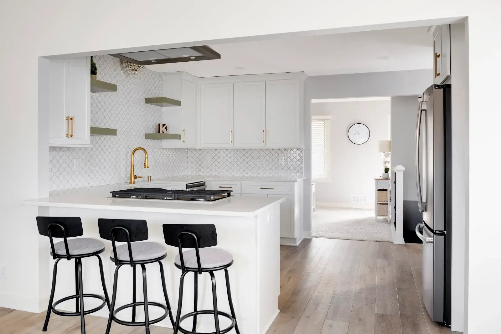 Contemporary Transitional Kitchen Remodel by Krogstad Remodeling, Inc. project photo 2