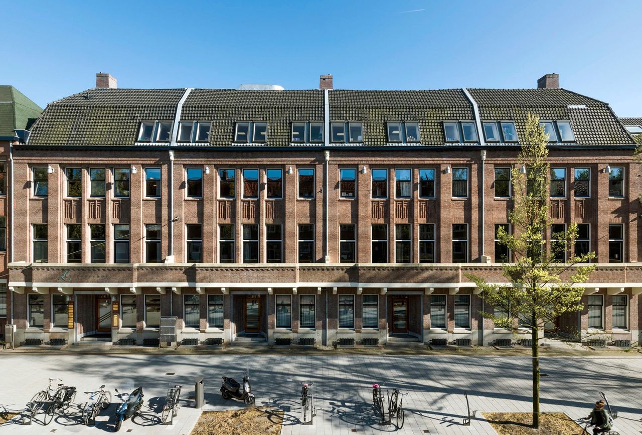 De Lairessehof aan De Lairessestraat in Amsterdam, het kantoor van P van den Bosch Asset Management