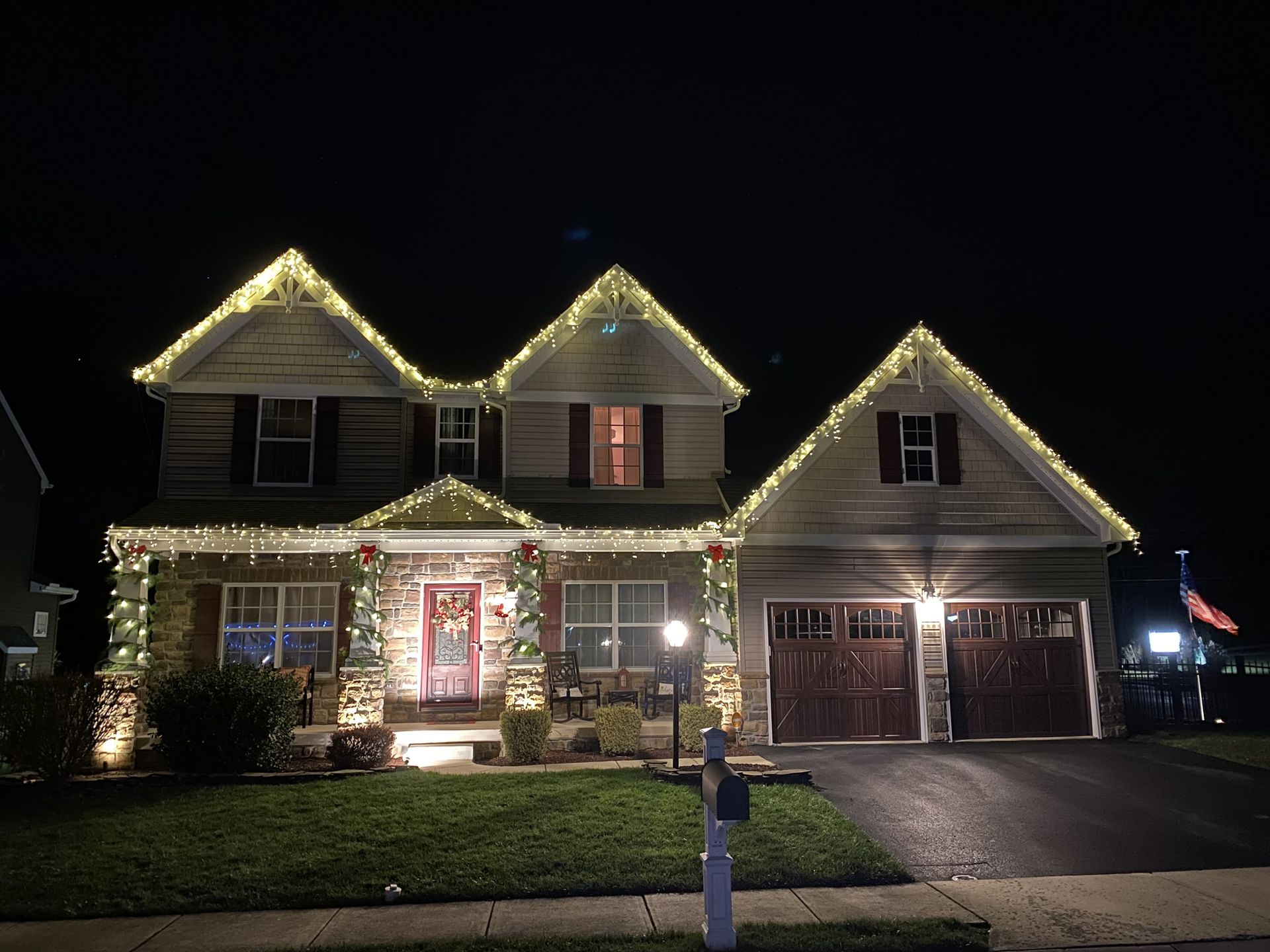 Christmas Lights Experts York, PA Smocks Pressure Wash