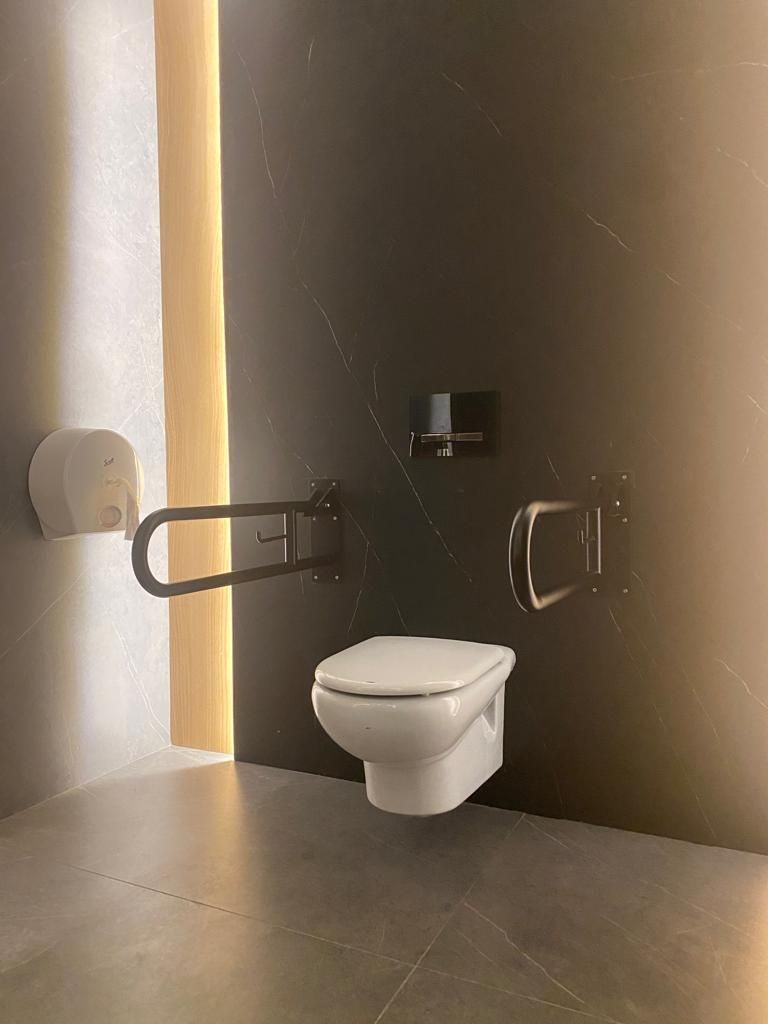 baños accesibles de hoteles
