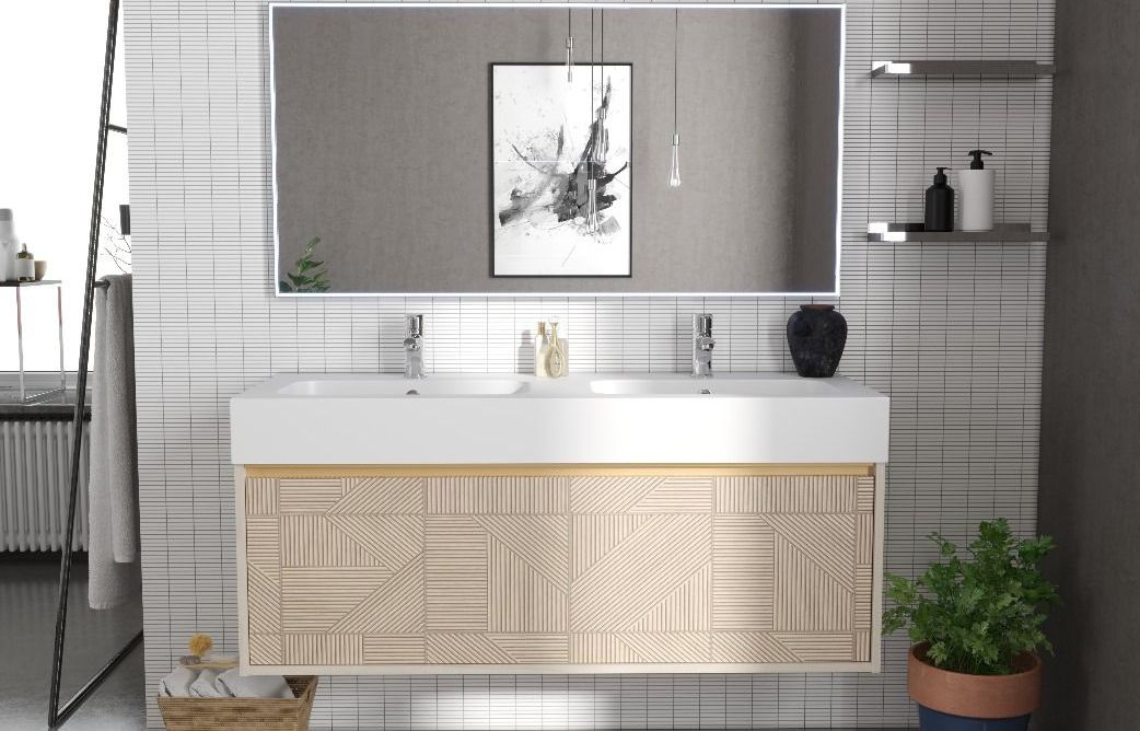Un baño con lavabo, espejo y un cuadro en la pared.