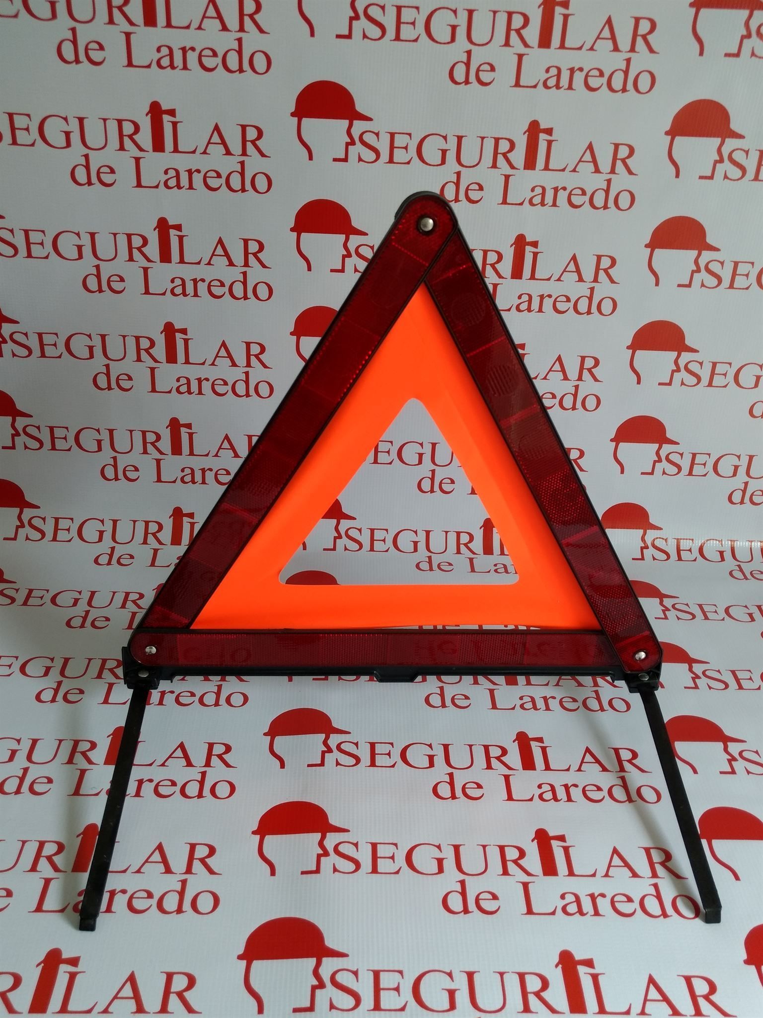 TRIANGULOS DE SEGURIDAD VIAL