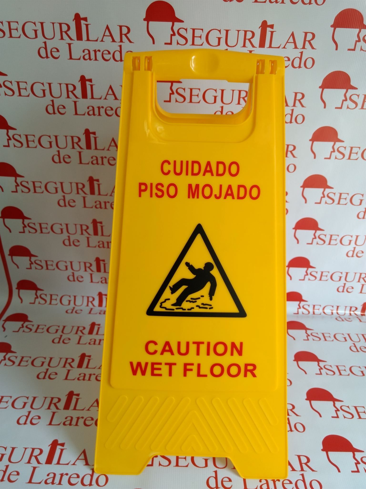 CABALLETE PISO MOJADO