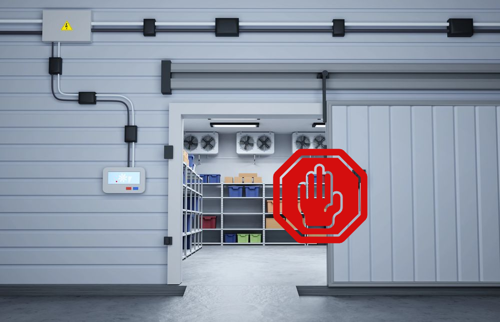 Do-not-open sign on a walk-in cooler door protecting cold air during a refrigeration failure
