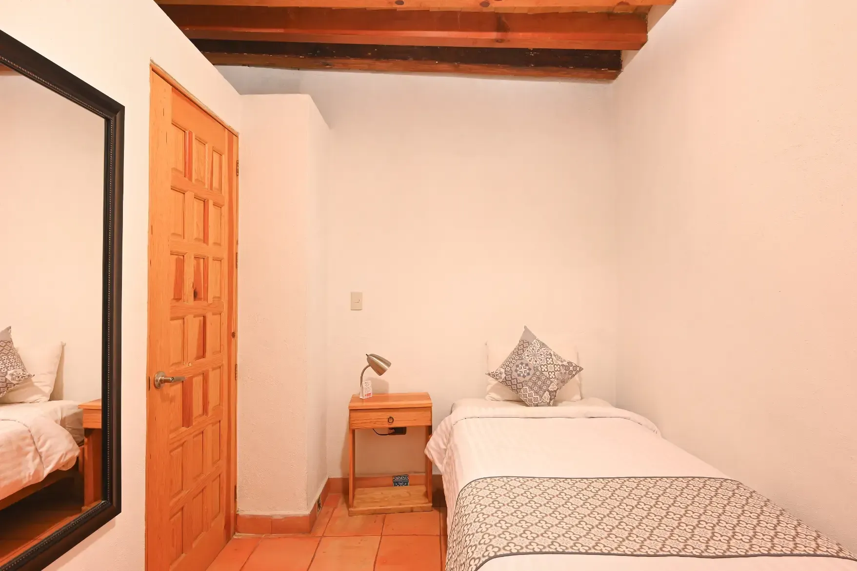 foto de cuarto individual. Mesón Cuevano