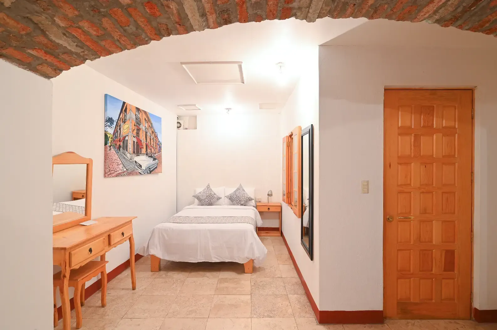 Cuarto triple . Mesón Cuevano.