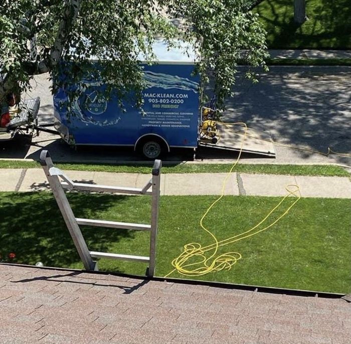 picture of Mac-Klean's house detailing trailer